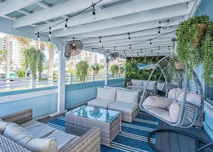 Blue Wave Suite 8